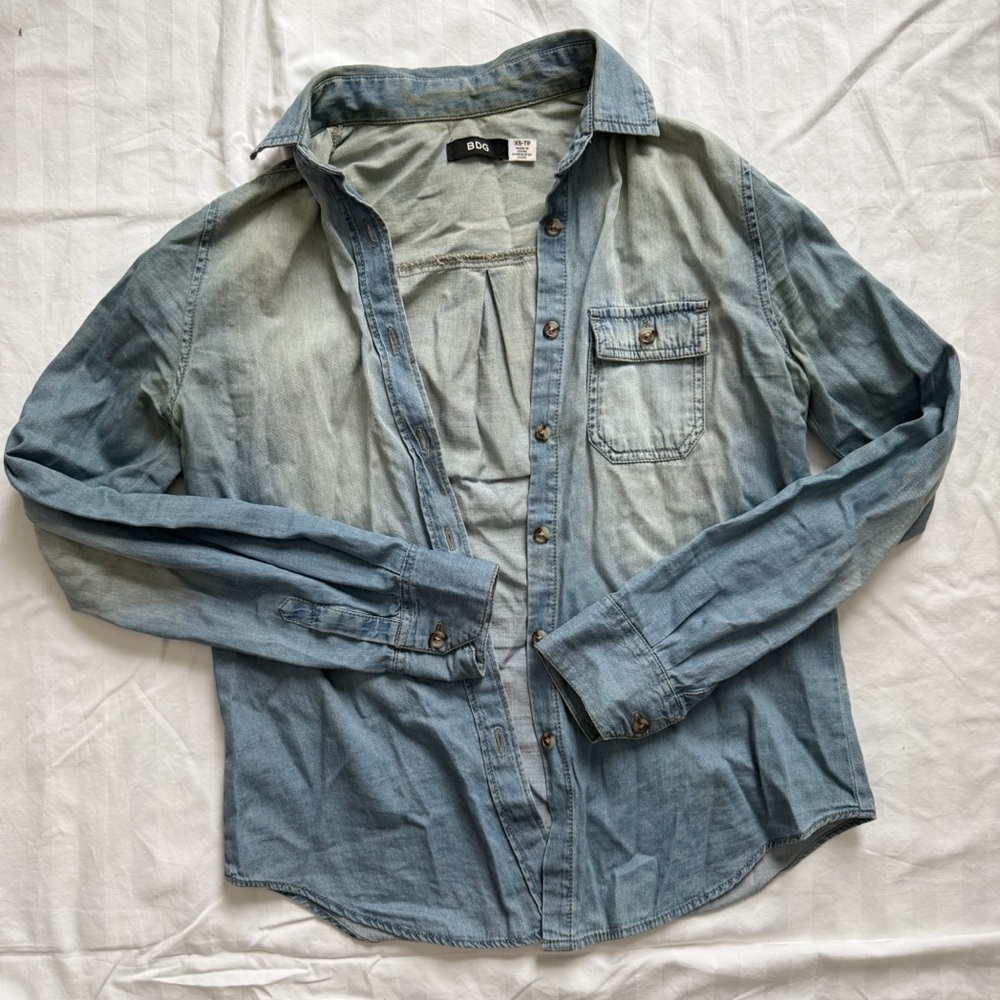 UO Chambray Button-Down Shirt